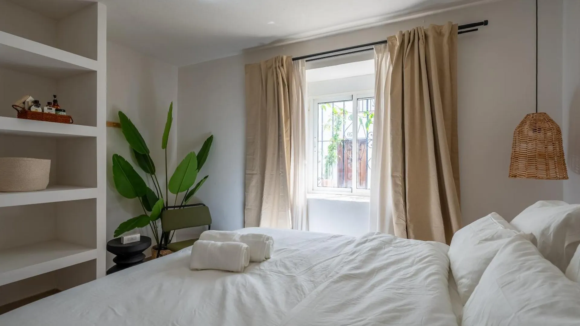 I Am La Posada Hotel And Apartment Benalmadena 0*,  Spain