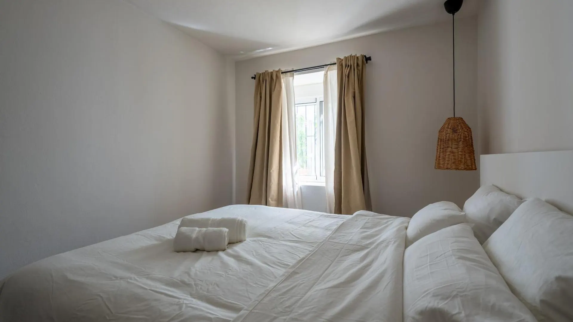 Bed & Breakfast I Am La Posada Hotel And Apartment Benalmadena Spain