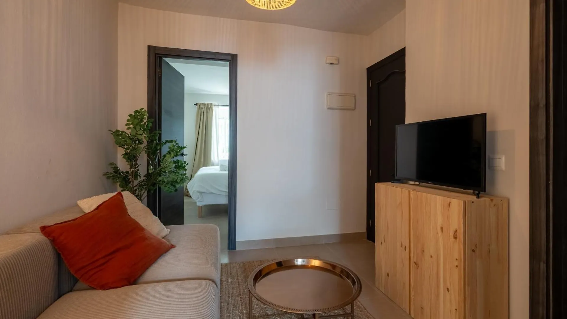 I Am La Posada Hotel And Apartment Benalmadena Bed & Breakfast