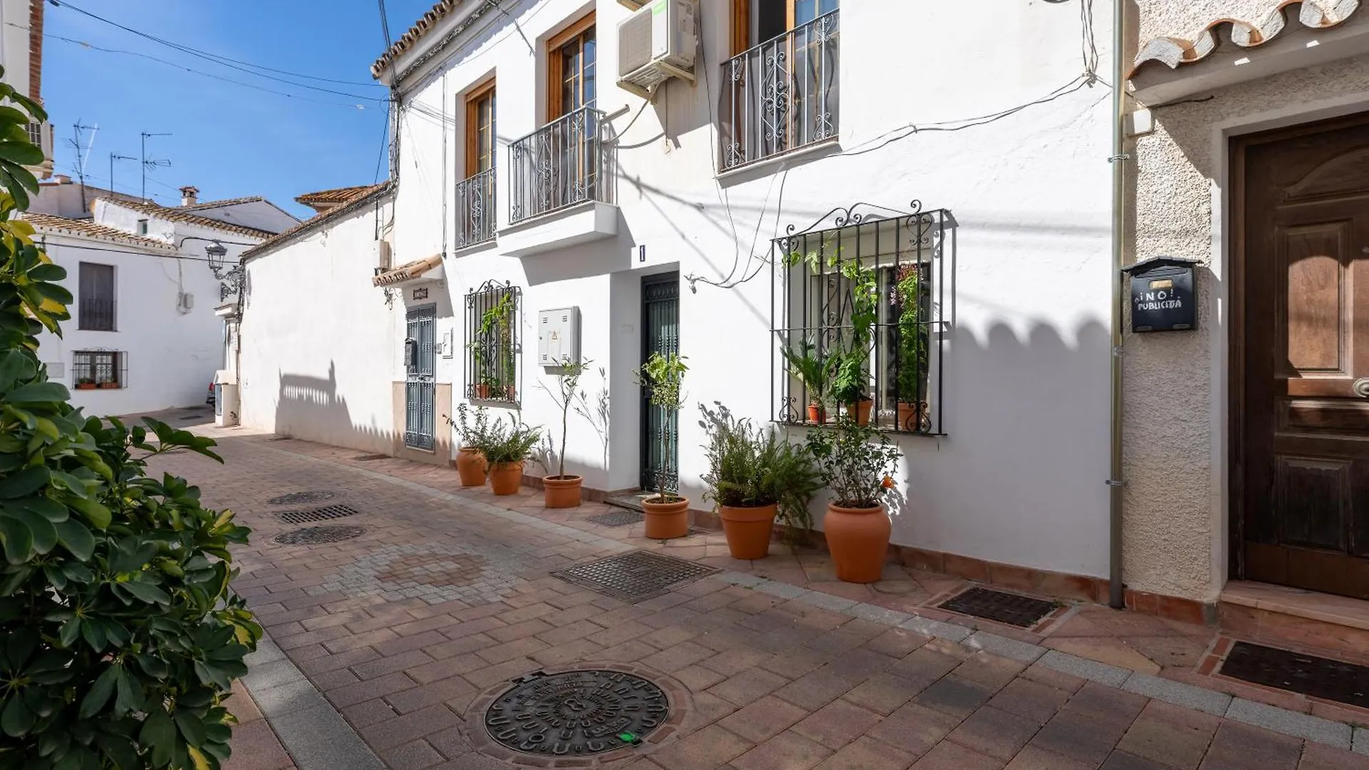 I Am La Posada Hotel And Apartment Benalmadena 0*,  Spain