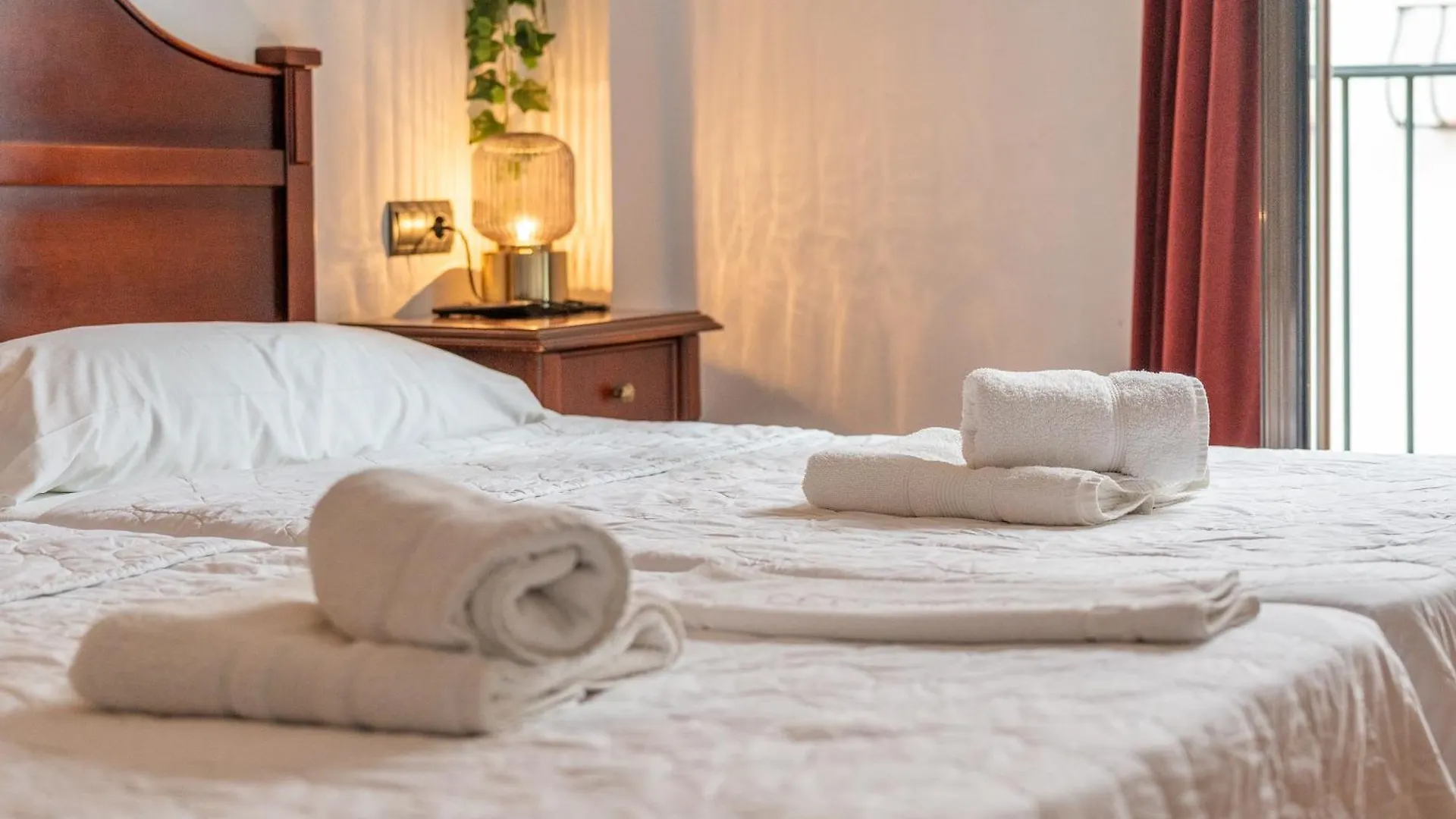 I Am La Posada Hotel And Apartment Benalmadena Bed & Breakfast