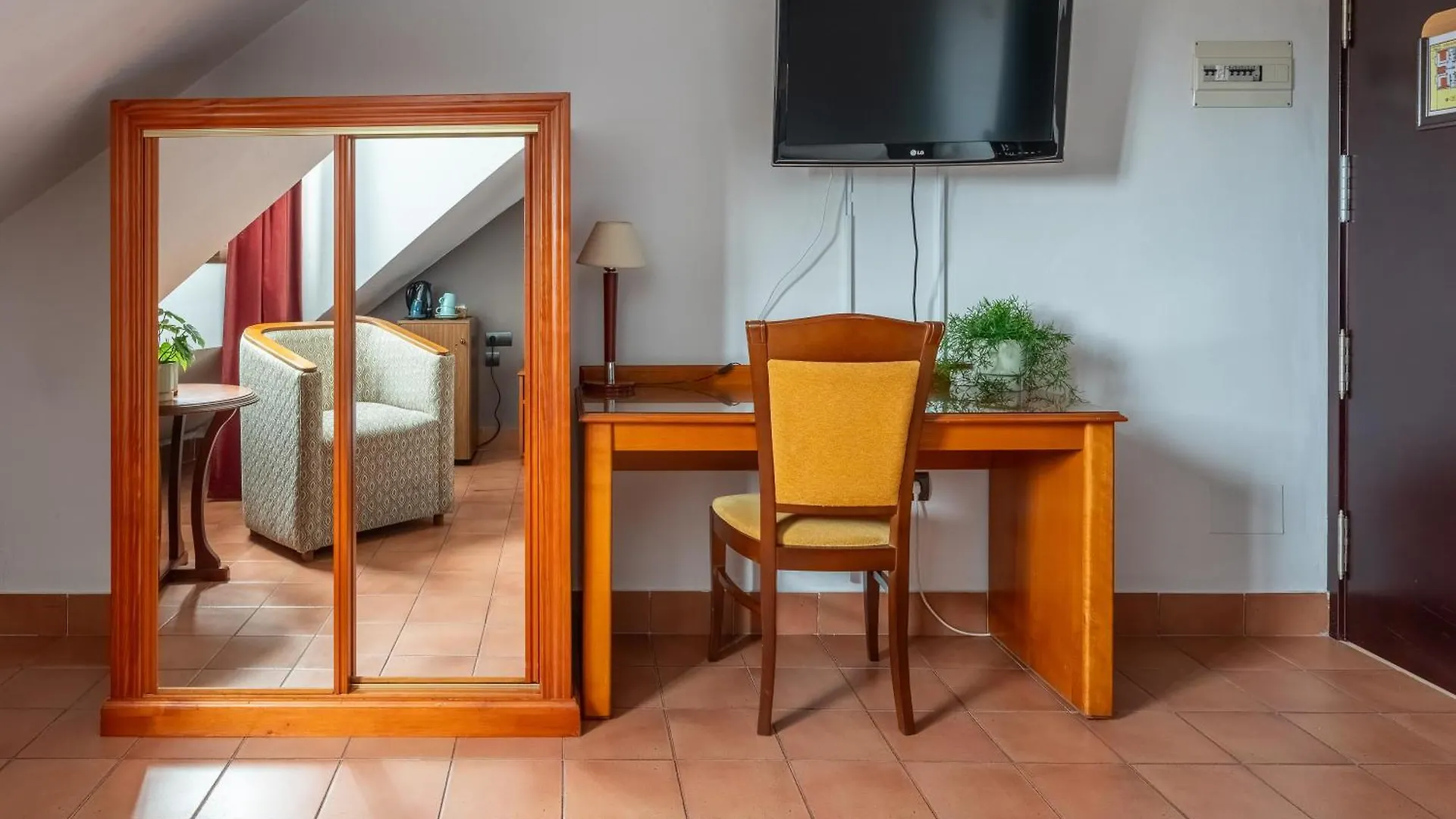 I Am La Posada Hotel And Apartment Benalmadena 0*,  Spain